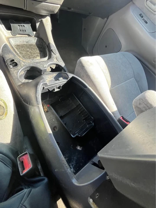 2004 Toyota Sequoia 1st Gen - Image 19 of 19