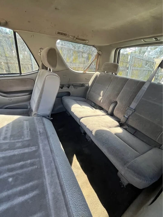 2004 Toyota Sequoia 1st Gen - Image 5 of 19