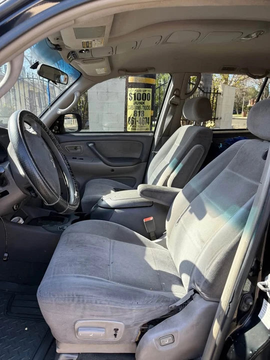 2004 Toyota Sequoia 1st Gen - Image 5 of 6