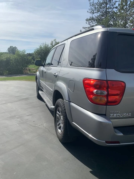 2004 Toyota Sequoia 1st Gen - Image 6 of 16