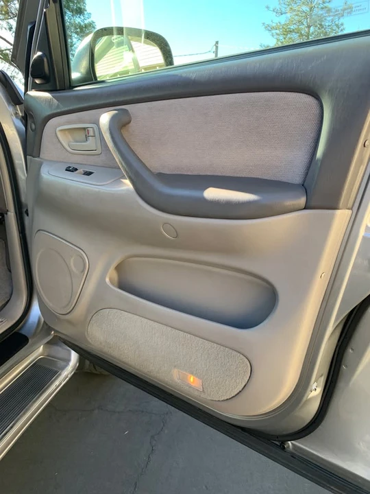 2004 Toyota Sequoia 1st Gen - Image 14 of 16