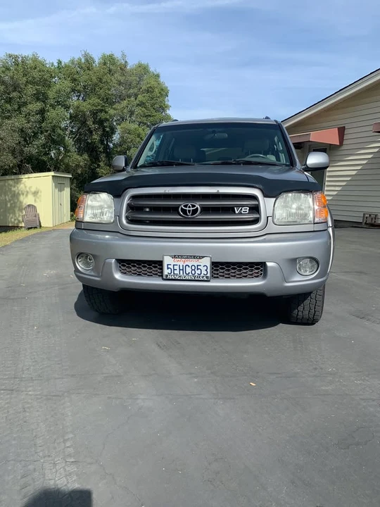 2004 Toyota Sequoia 1st Gen - Image 2 of 16