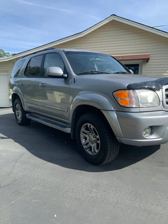 2004 Toyota Sequoia 1st Gen - Image 3 of 16