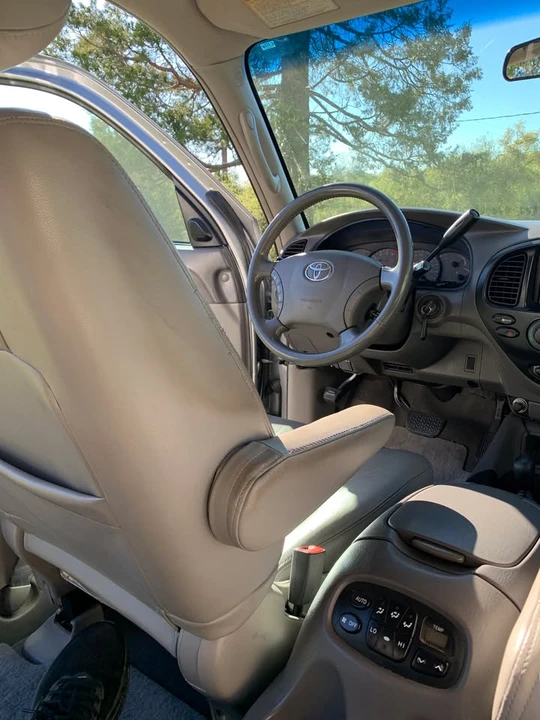 2004 Toyota Sequoia 1st Gen - Image 13 of 16