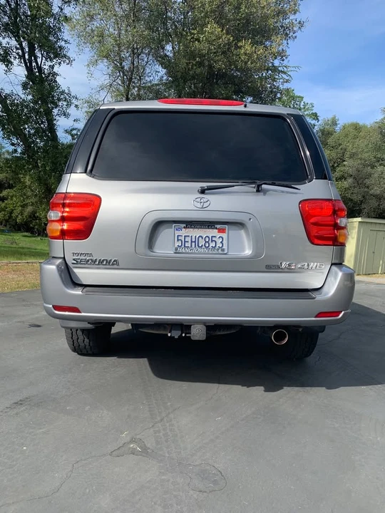 2004 Toyota Sequoia 1st Gen - Image 5 of 16