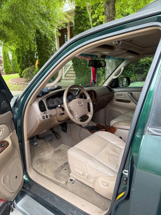 2004 Toyota Sequoia 1st Gen - Image 4 of 9