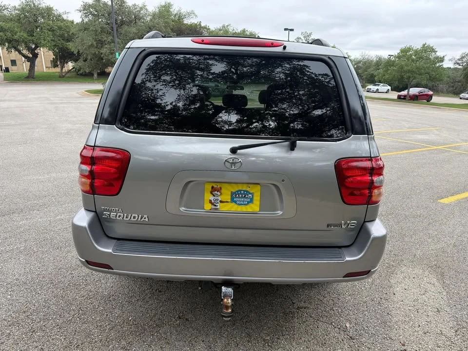 2004 Toyota Sequoia 1st Gen - Image 9 of 17