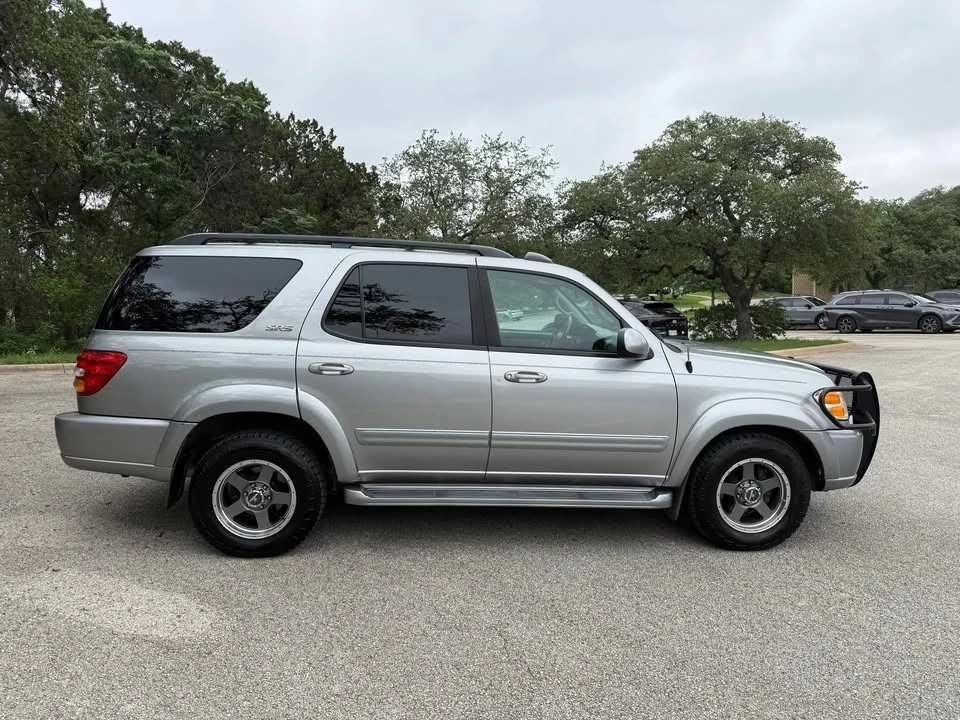 2004 Toyota Sequoia 1st Gen - Image 6 of 17