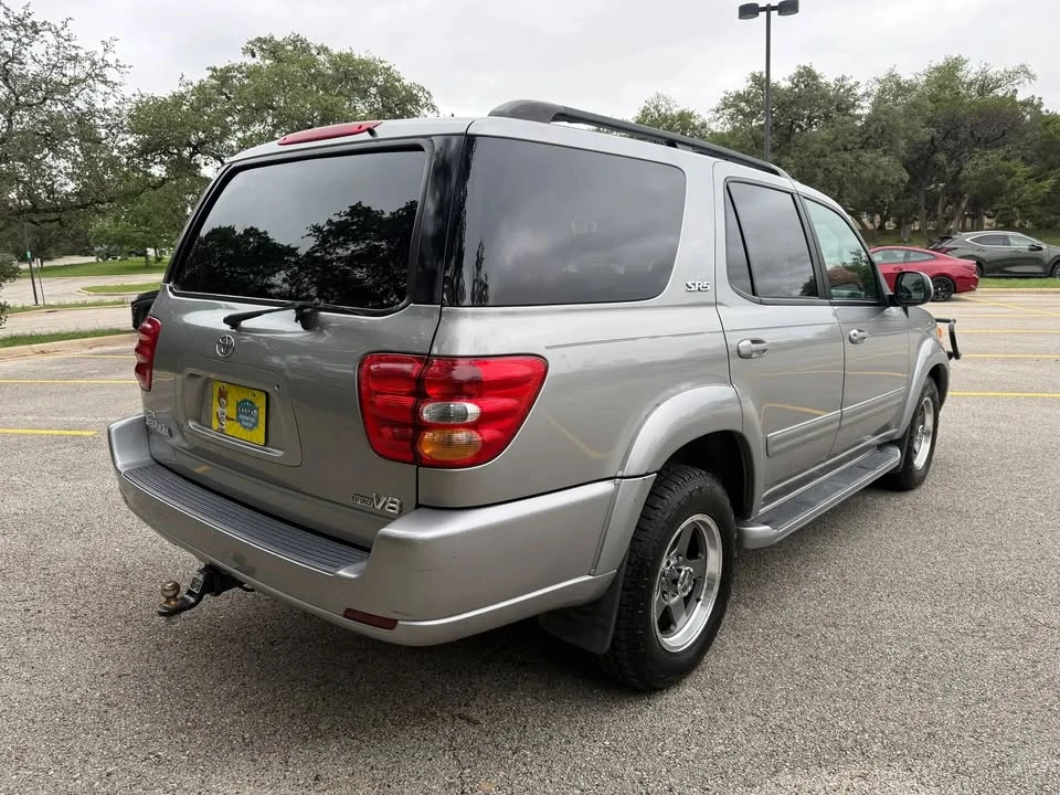 2004 Toyota Sequoia 1st Gen - Image 8 of 17