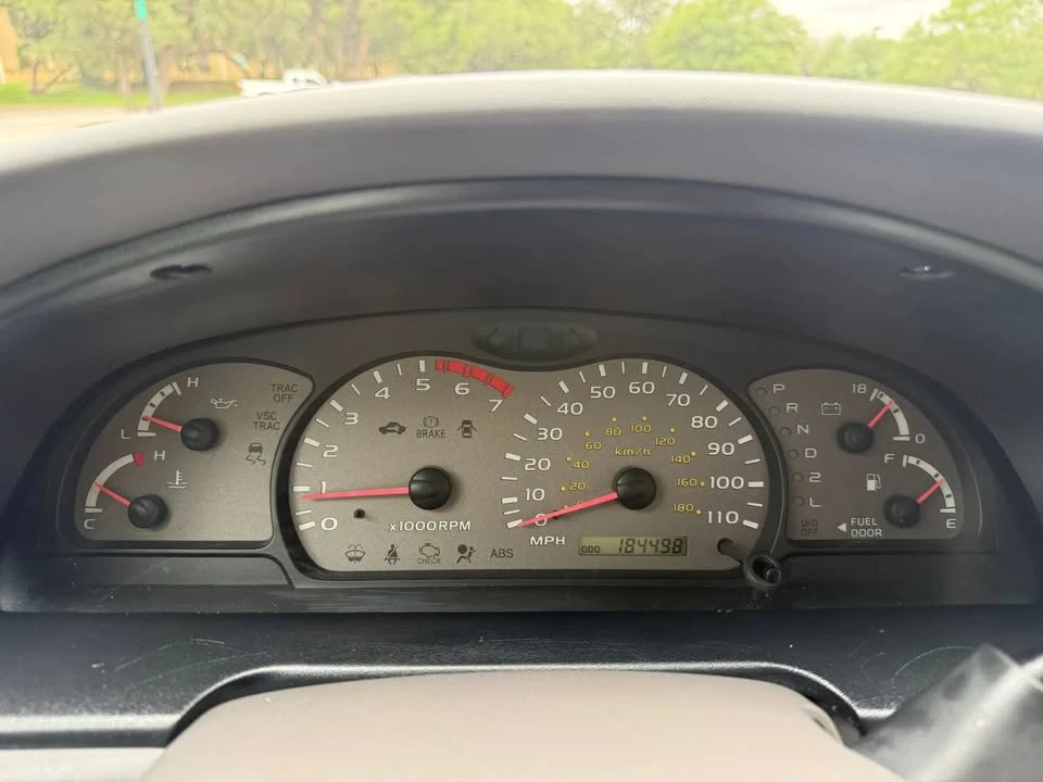 2004 Toyota Sequoia 1st Gen - Image 16 of 17