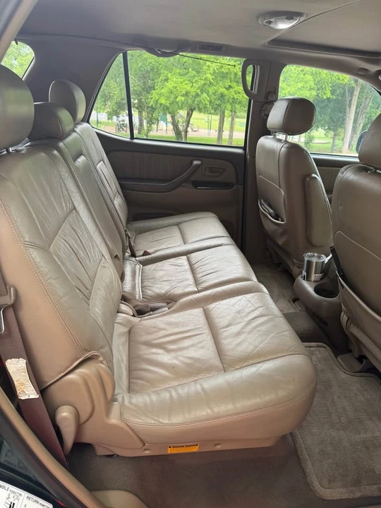 2004 Toyota Sequoia 1st Gen - Image 7 of 9