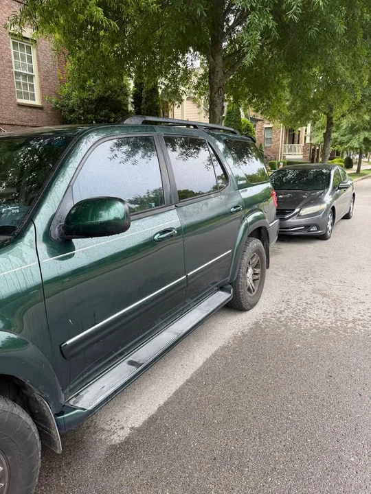 2004 Toyota Sequoia 1st Gen - Image 3 of 9