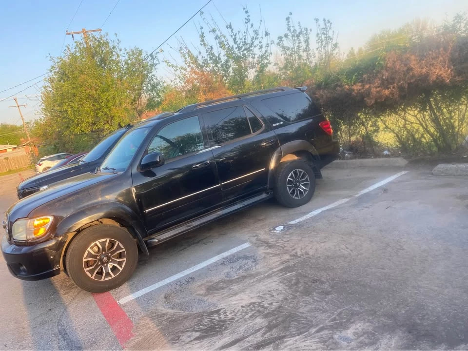 2004 Toyota Sequoia 1st Gen - Image 4 of 5