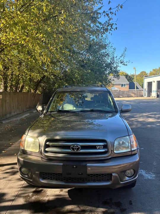 2004 Toyota Sequoia 1st Gen - Image 2 of 16