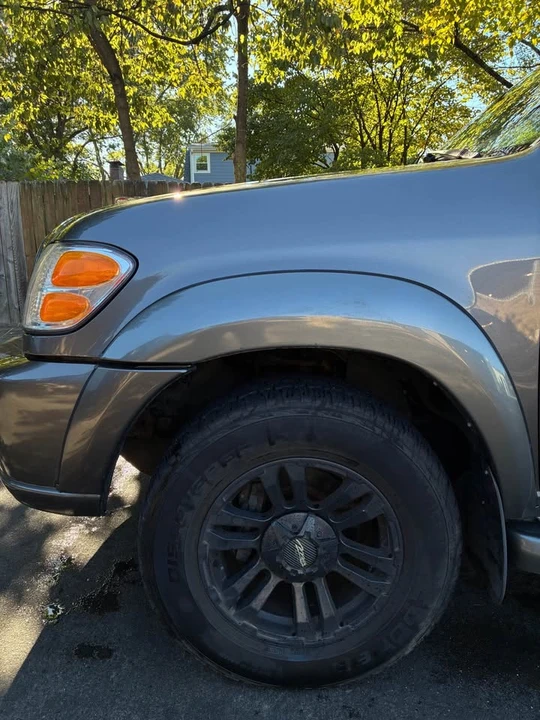 2004 Toyota Sequoia 1st Gen - Image 3 of 16