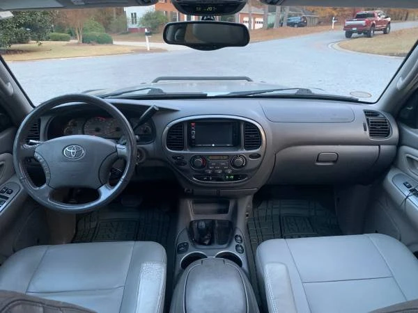 2004 Toyota Sequoia 1st Gen - Image 11 of 13