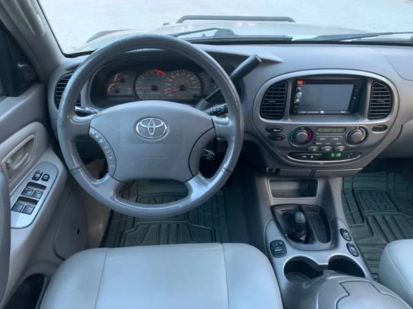 2004 Toyota Sequoia 1st Gen - Image 12 of 13