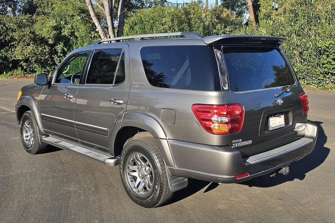 2004 Toyota Sequoia 1st Gen - Image 5 of 31