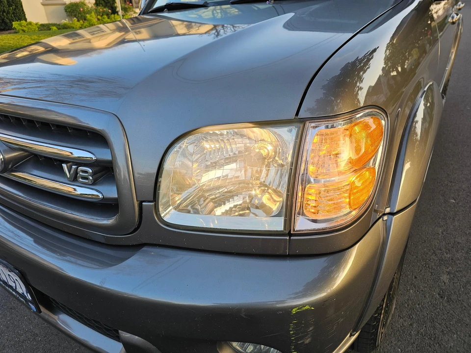 2004 Toyota Sequoia 1st Gen - Image 15 of 31