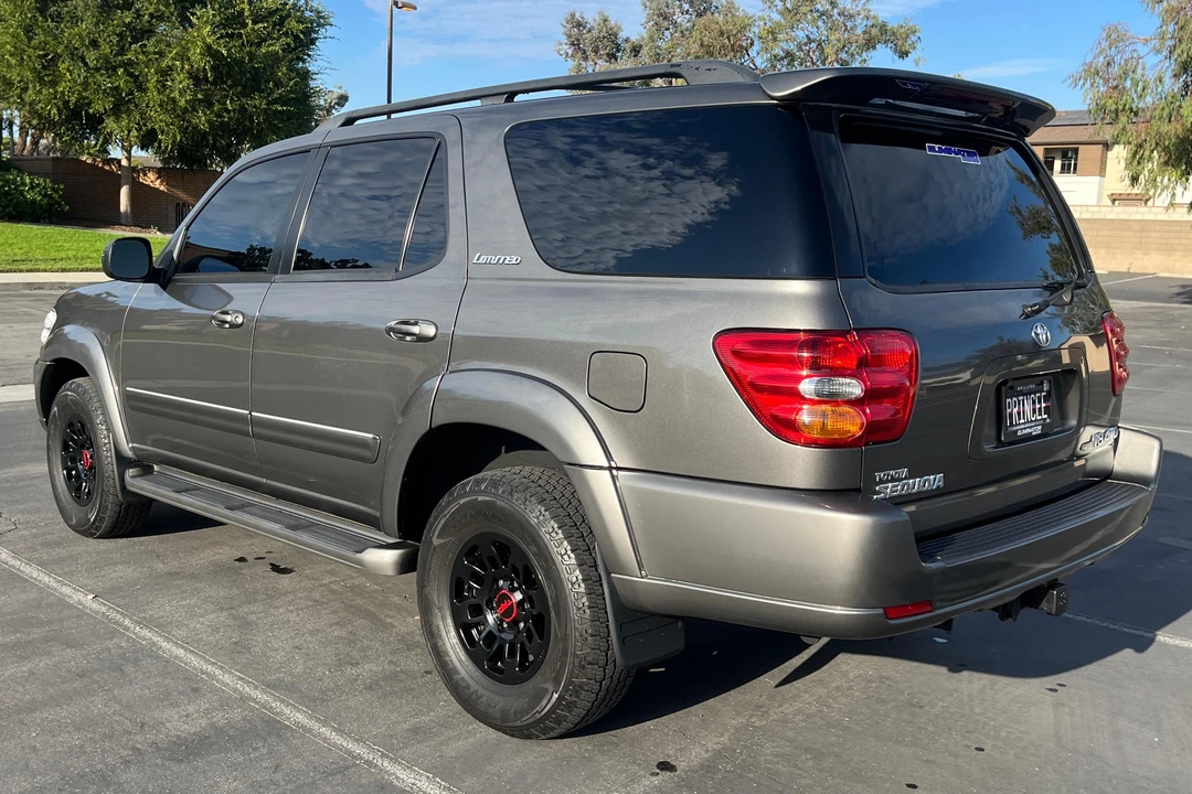 2004 Toyota Sequoia 1st Gen - Image 4 of 31
