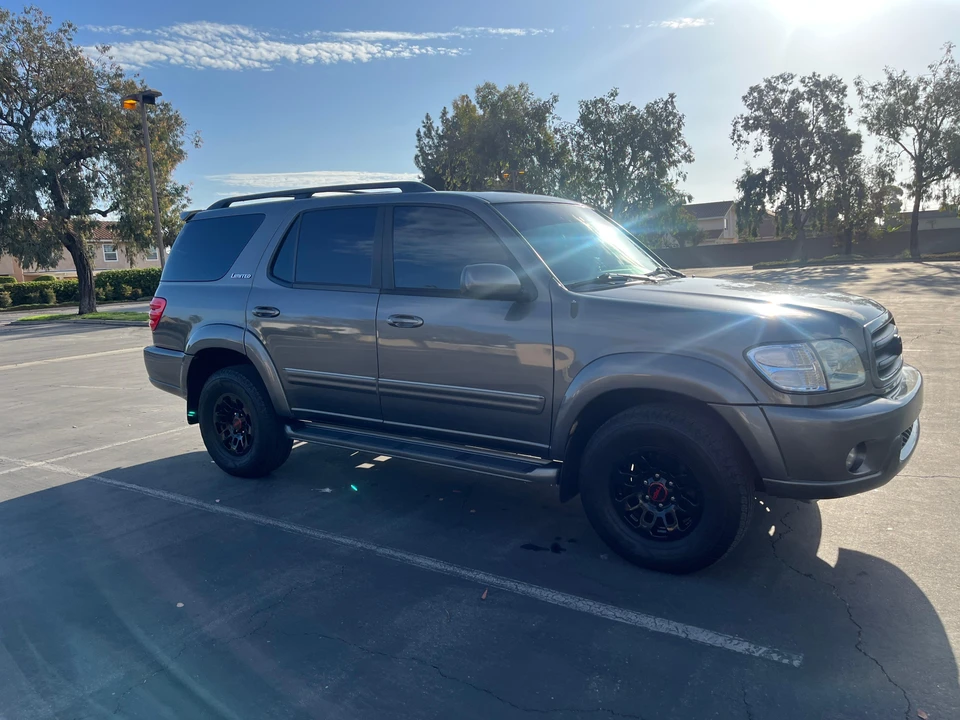 2004 Toyota Sequoia 1st Gen - Image 23 of 31
