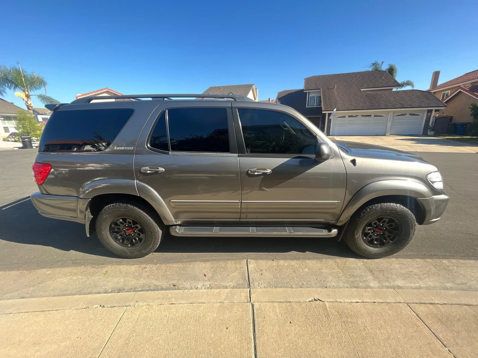 2004 Toyota Sequoia 1st Gen - Image 22 of 31