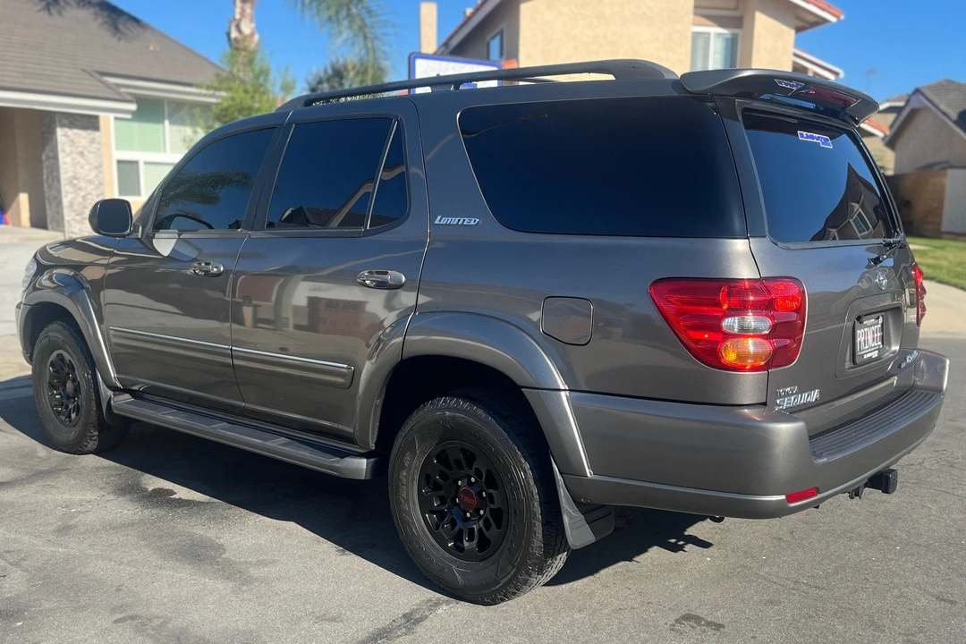 2004 Toyota Sequoia 1st Gen - Image 16 of 31
