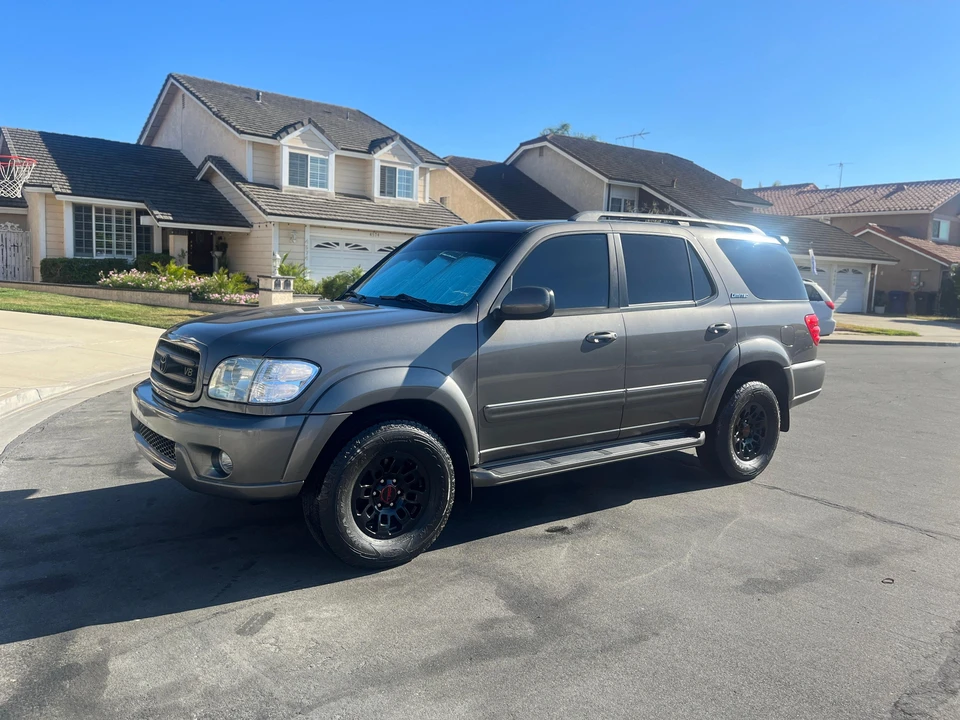 2004 Toyota Sequoia 1st Gen - Image 11 of 31