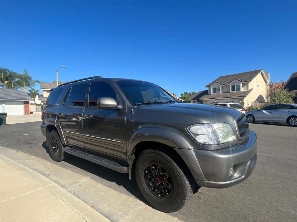 2004 Toyota Sequoia 1st Gen - Image 24 of 31