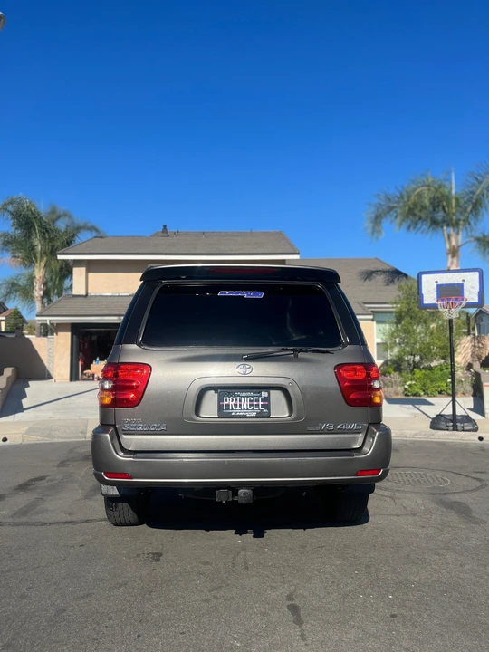 2004 Toyota Sequoia 1st Gen - Image 17 of 31