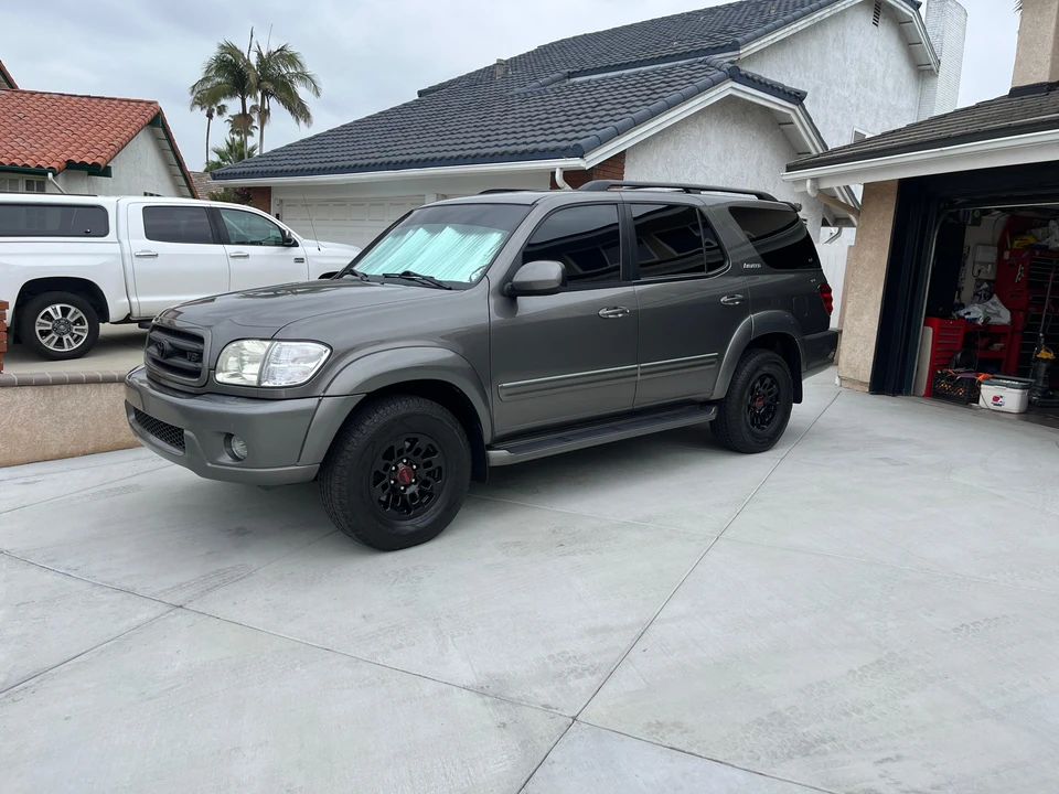 2004 Toyota Sequoia 1st Gen - Image 9 of 31