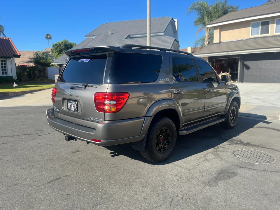 2004 Toyota Sequoia 1st Gen - Image 20 of 31
