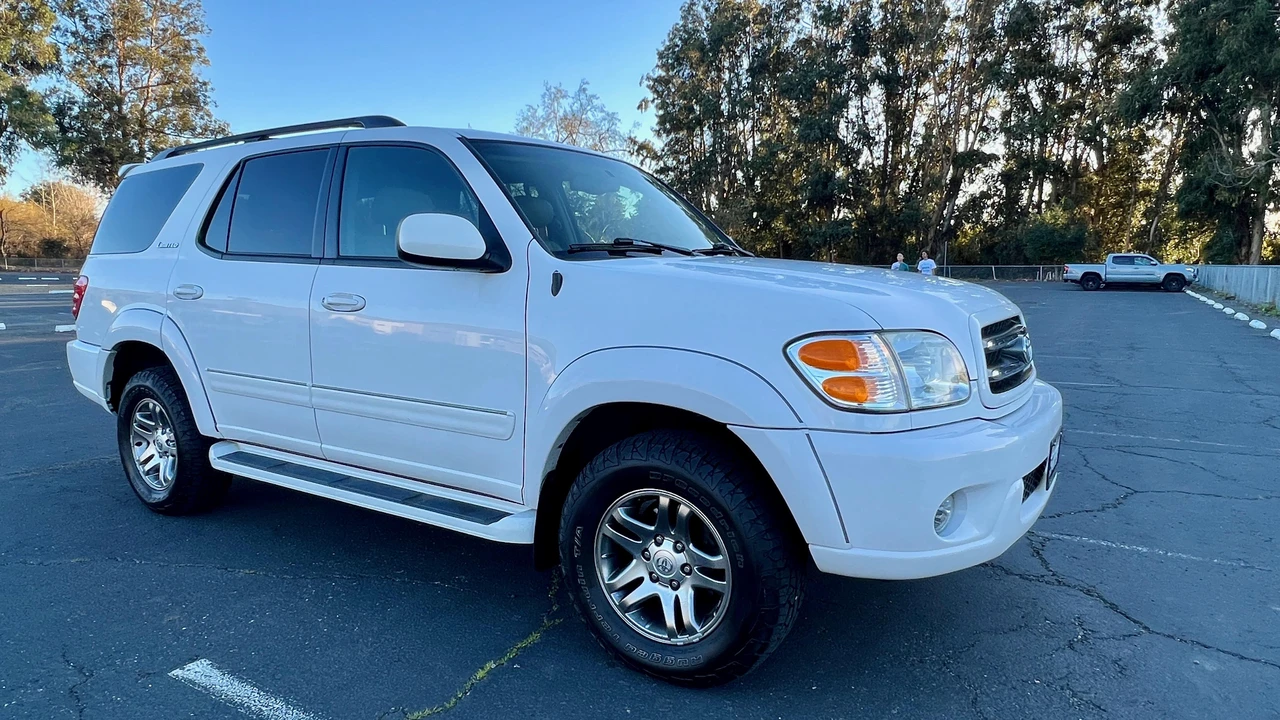 2004 Toyota Sequoia 1st Gen - Image 14 of 31