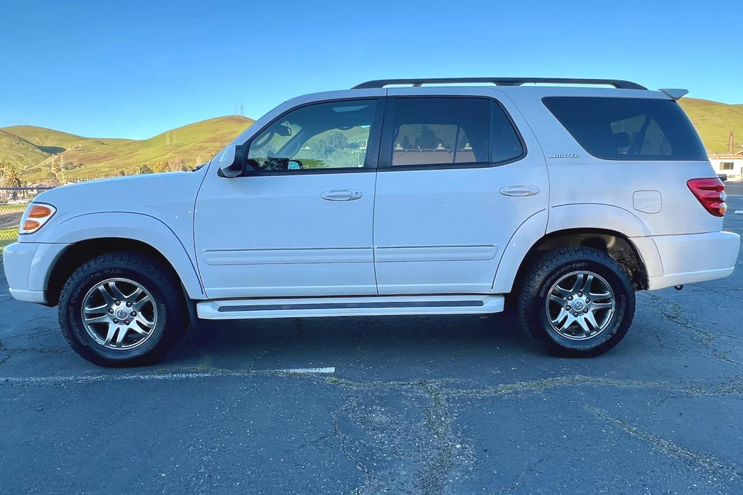2004 Toyota Sequoia 1st Gen - Image 3 of 31