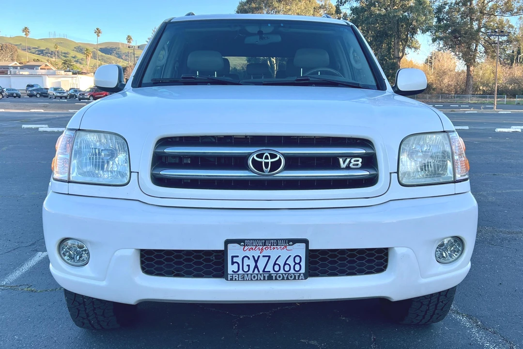 2004 Toyota Sequoia 1st Gen - Image 2 of 31
