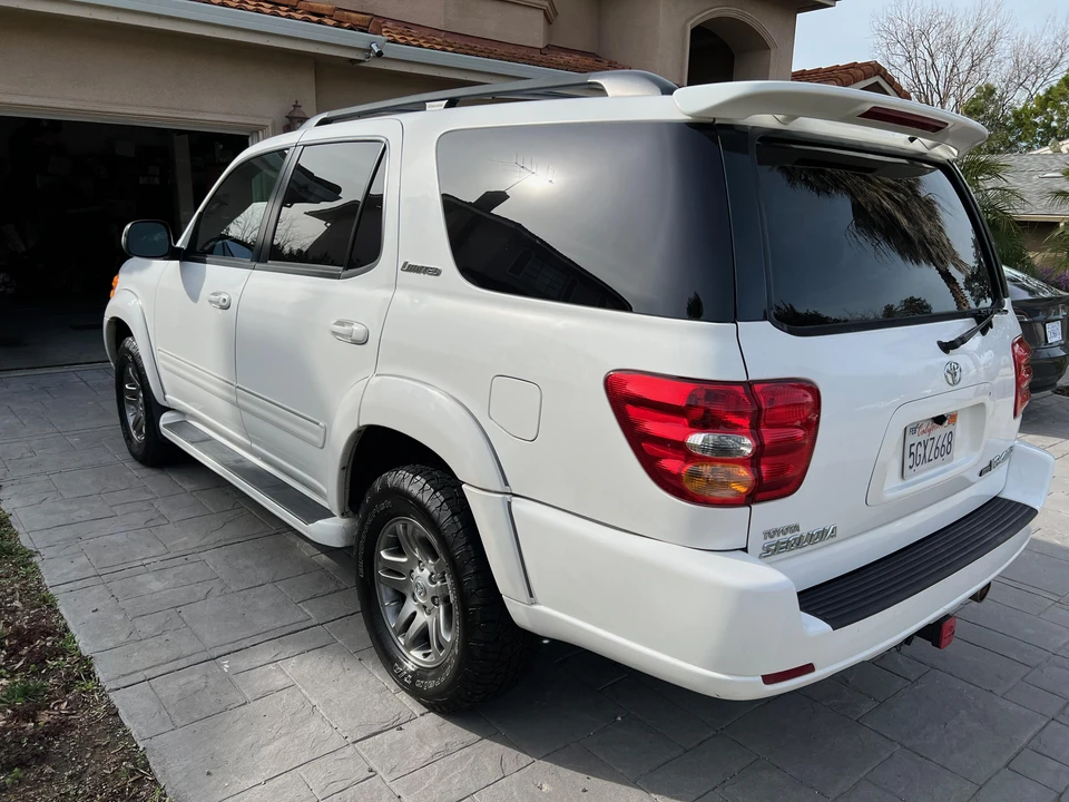 2004 Toyota Sequoia 1st Gen - Image 20 of 31
