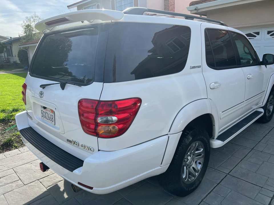 2004 Toyota Sequoia 1st Gen - Image 22 of 31