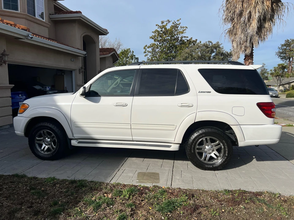 2004 Toyota Sequoia 1st Gen - Image 18 of 31