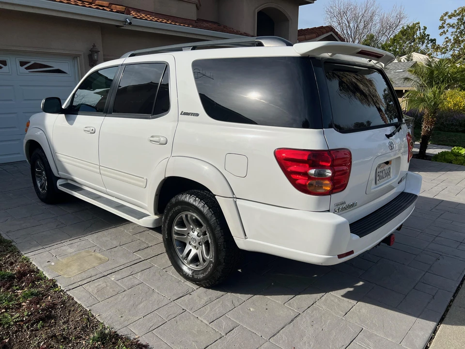 2004 Toyota Sequoia 1st Gen - Image 19 of 31