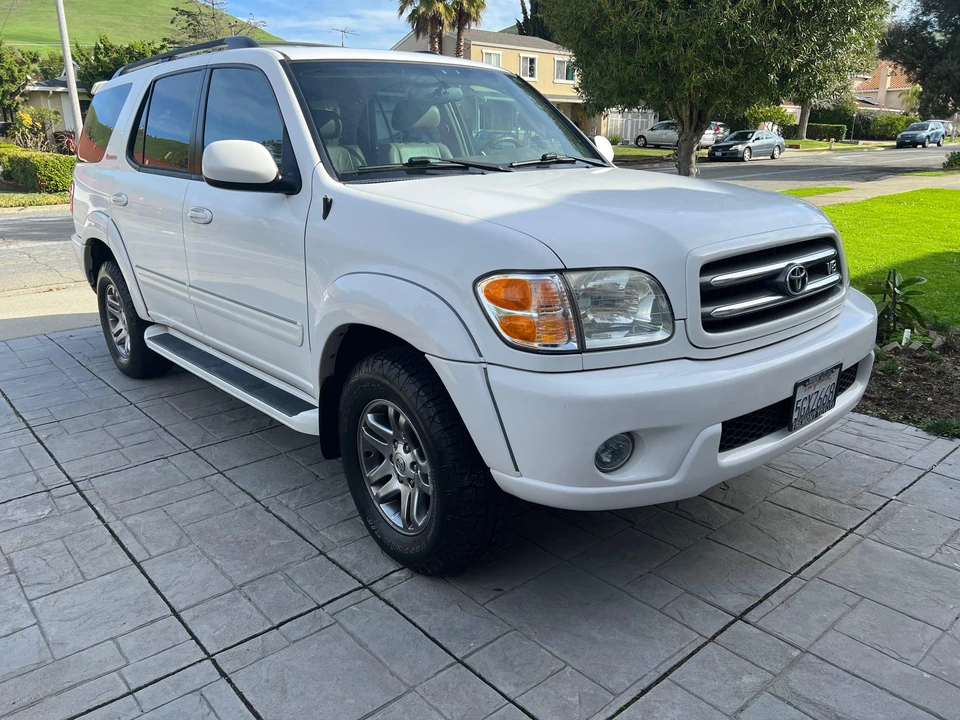 2004 Toyota Sequoia 1st Gen - Image 24 of 31
