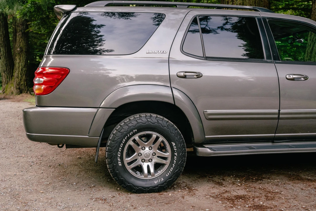 2004 Toyota Sequoia 1st Gen - Image 25 of 31