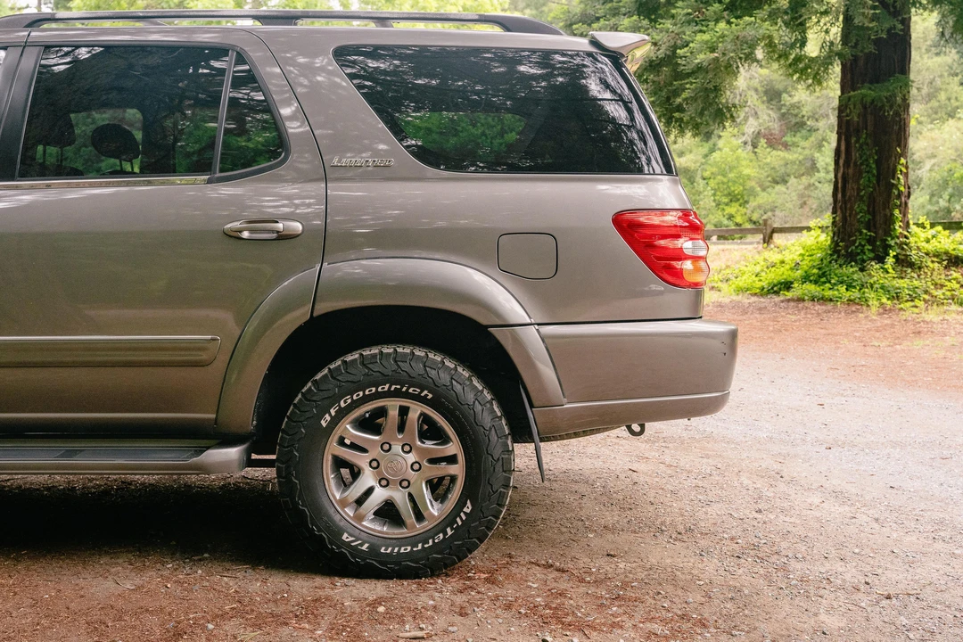 2004 Toyota Sequoia 1st Gen - Image 23 of 31