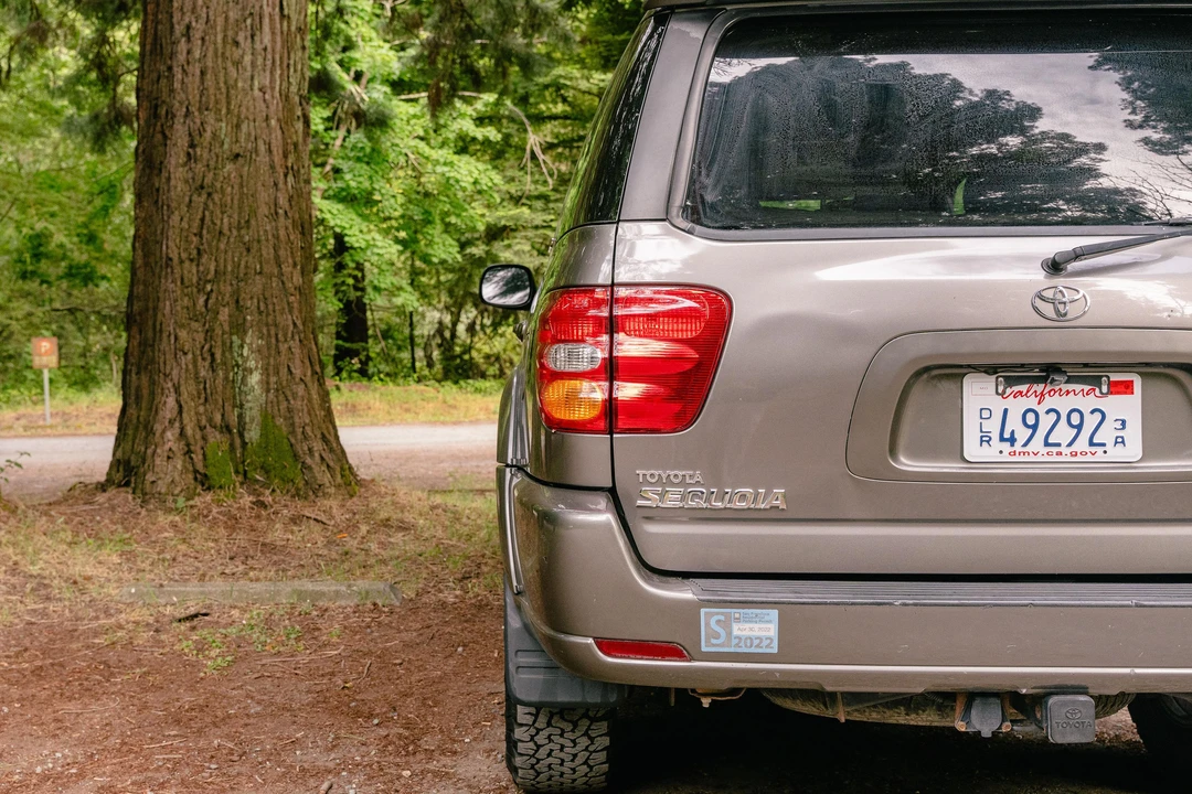 2004 Toyota Sequoia 1st Gen - Image 24 of 31