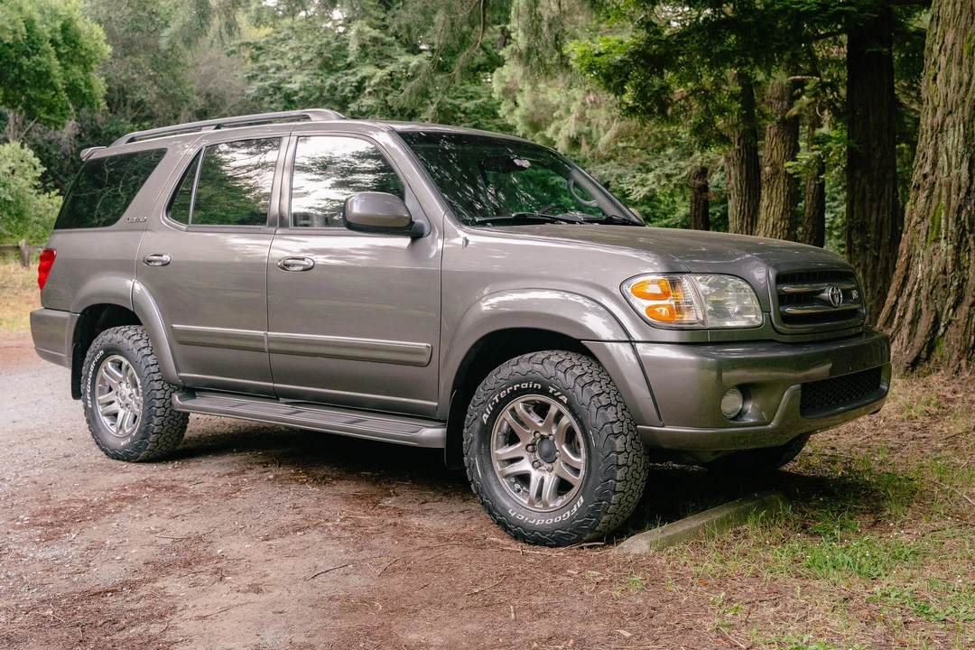 2004 Toyota Sequoia 1st Gen - Image 15 of 31