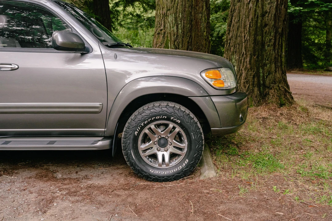 2004 Toyota Sequoia 1st Gen - Image 28 of 31