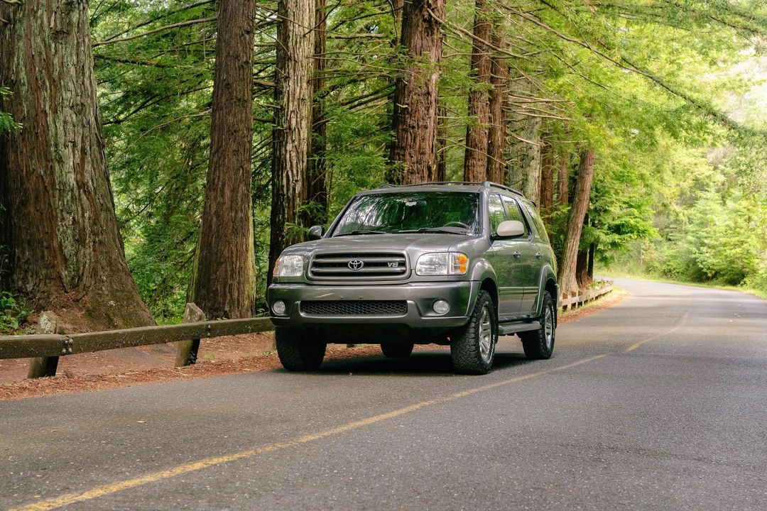 2004 Toyota Sequoia 1st Gen - Image 7 of 31