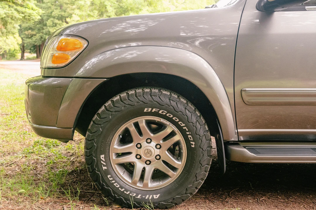 2004 Toyota Sequoia 1st Gen - Image 20 of 31