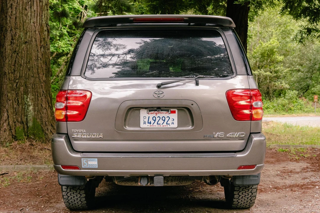2004 Toyota Sequoia 1st Gen - Image 5 of 31