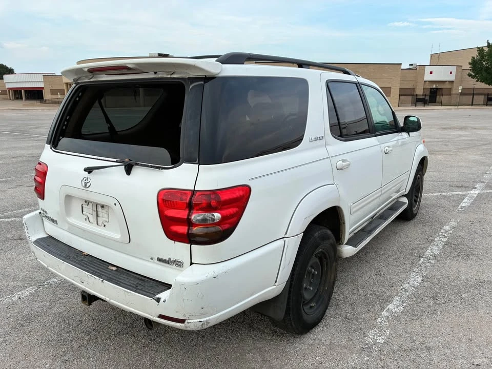 2004 Toyota Sequoia 1st Gen - Image 6 of 13