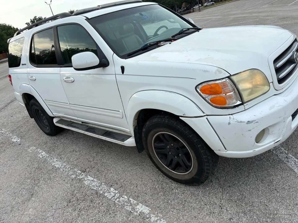2004 Toyota Sequoia 1st Gen - Image 5 of 13